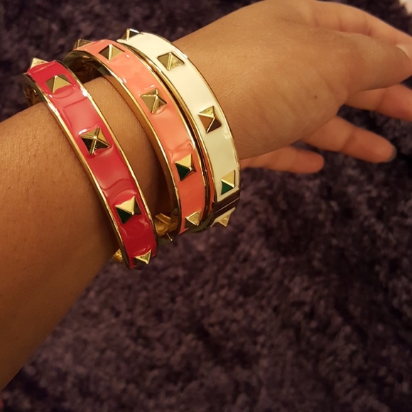 LAST 1! Pyramid Studs Enamel Bangle - Picture 2 of 4